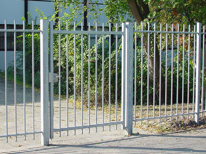 Swing gate with steel mesh - Kopal